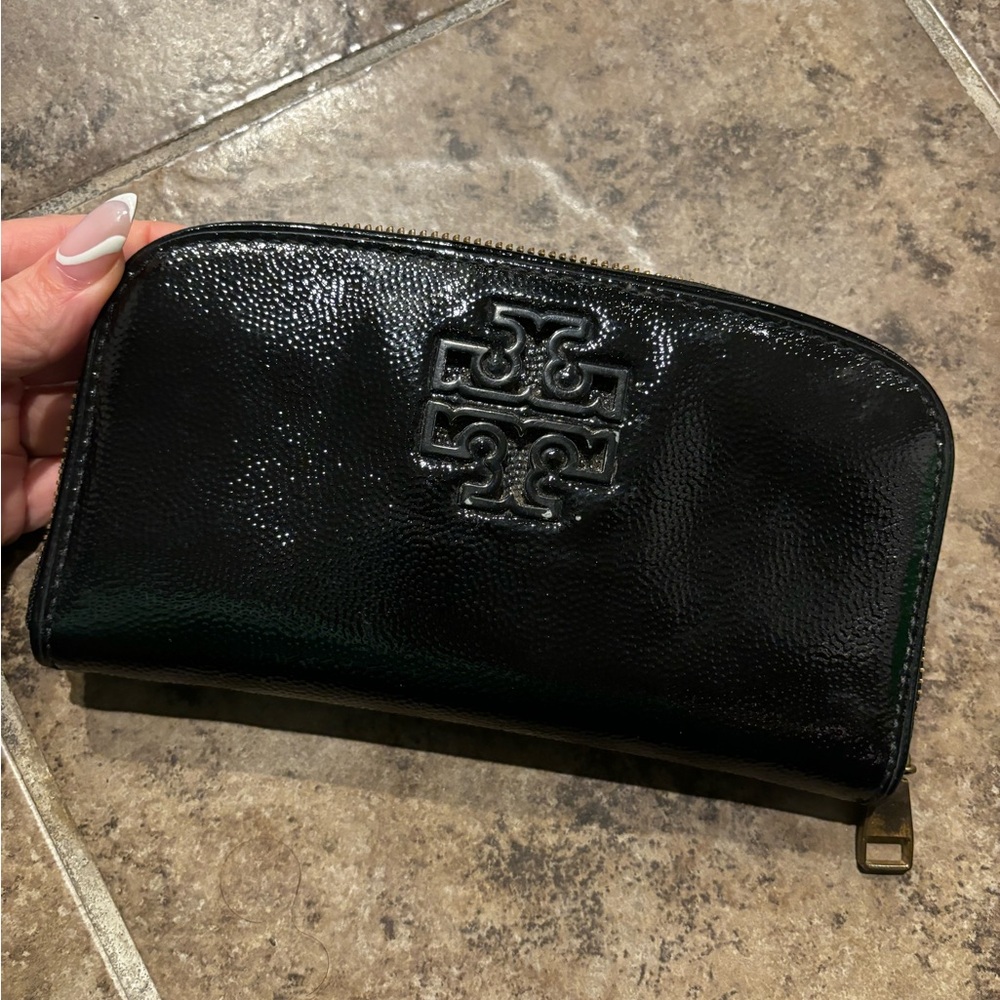 Tory Burch Wallet - Picture 2 of 4